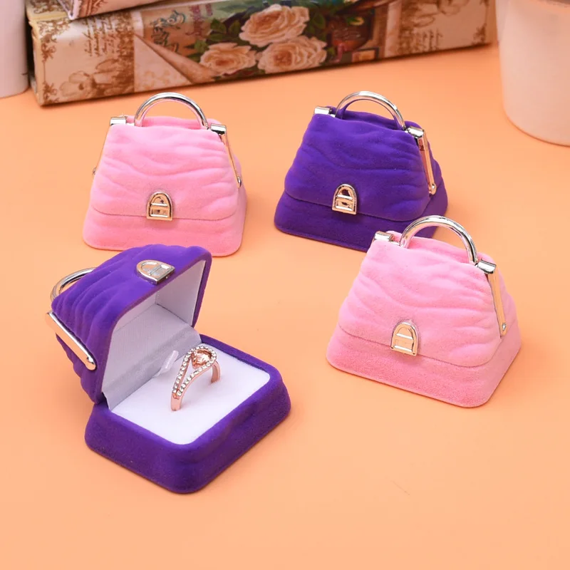 2Pcs New Jewelry Packaging Creative Bag Shape Velvet Box High Quality Necklace/Earring/Ring Gift Box Wedding Packaging Case
2Pcs New Jewelry Packaging Creative Bag Shape Velvet Box High Quality Necklace/Earring/Ring Gift Box Wedding Packaging Case