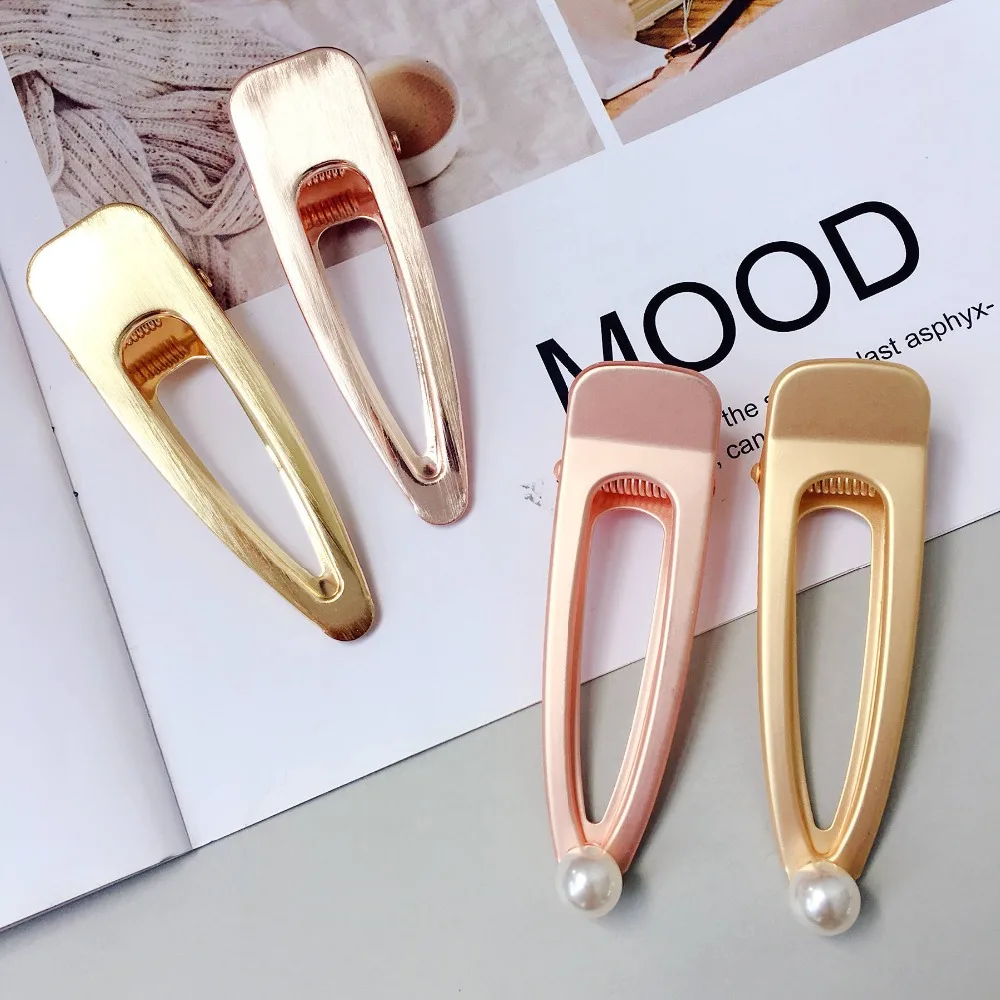 Bling Pearls Alloy Hairpins Headwear for Women Girls fashion Rhinestone Hair Clips Pins Barrette Styling Tools hair Accessories
Bling Pearls Alloy Hairpins Headwear for Women Girls fashion Rhinestone Hair Clips Pins Barrette Styling Tools hair Accessories