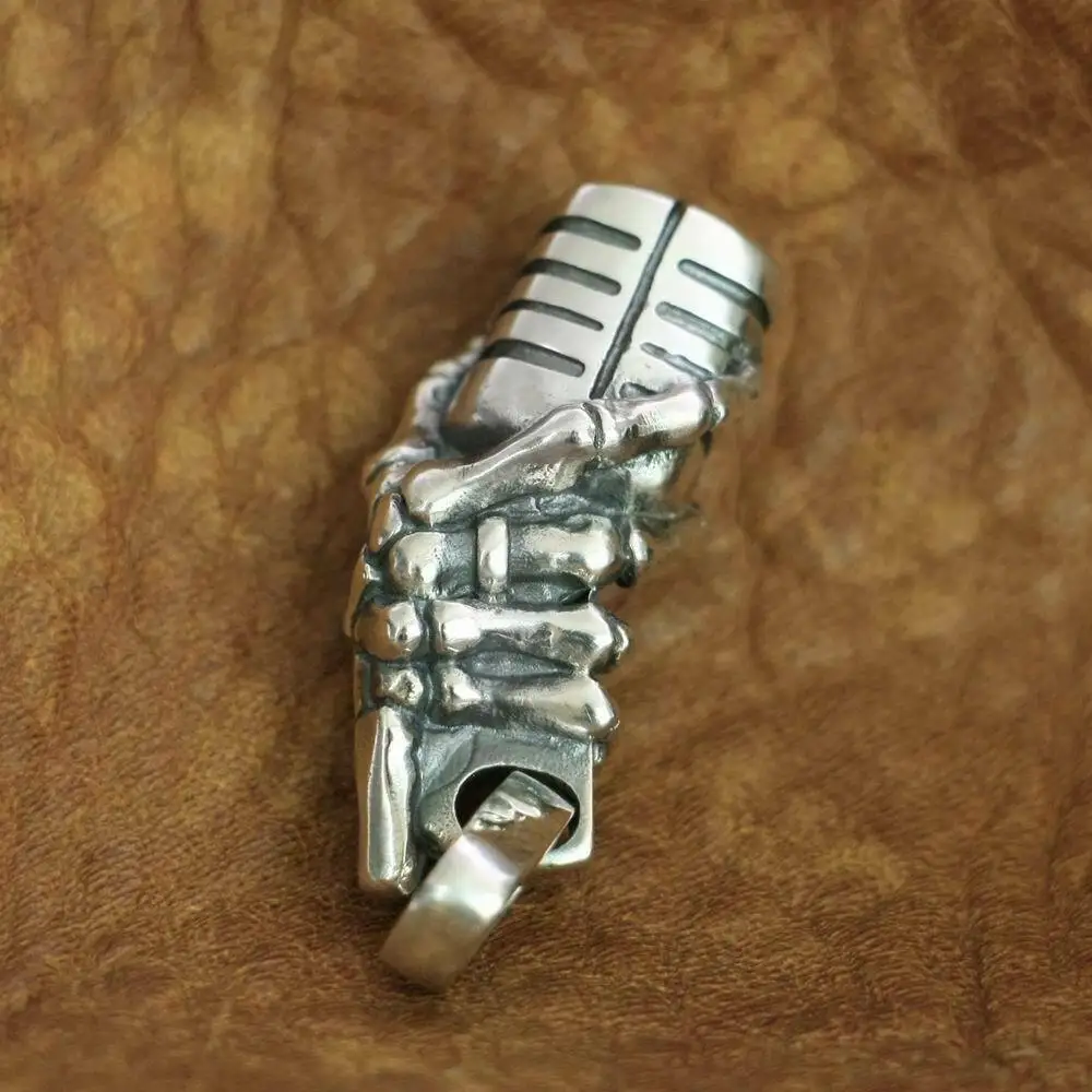 LINSION 925 Sterling Silver Details Skull Hand Microphone Mens Biker Pendant TA150 BZ
LINSION 925 Sterling Silver Details Skull Hand Microphone Mens Biker Pendant TA150 BZ