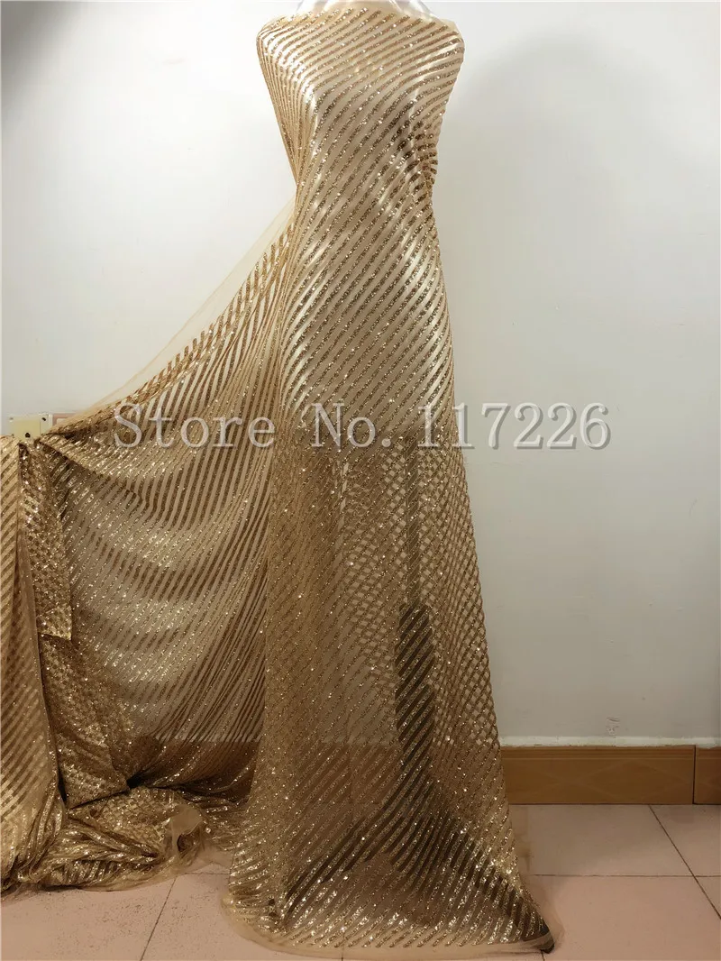 Nice design strip gold glued glitter sparkle net mesh tulle for wedding/evening dress/stage
Nice design strip gold glued glitter sparkle net mesh tulle for wedding/evening dress/stage
