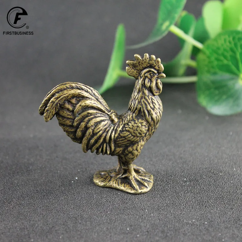 Vintage Copper Big Cock Bronze Ornaments Solid Pure Brass Animal Chicken Figurines Study Desktop Decorations Home Decor Model
Vintage Copper Big Cock Bronze Ornaments Solid Pure Brass Animal Chicken Figurines Study Desktop Decorations Home Decor Model