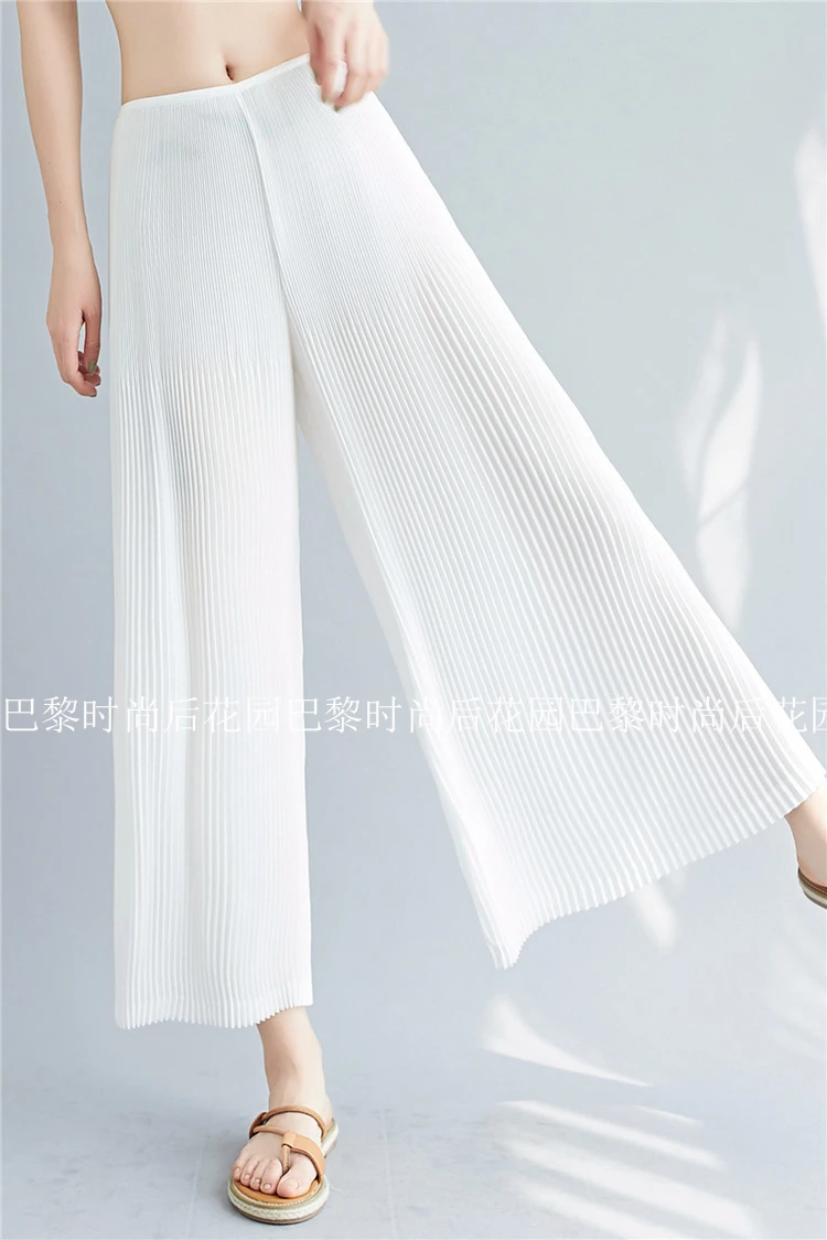 HOT SELLING Miyake fashion fold high waist all-match solid Pleated Wide leg pants IN STOCK
HOT SELLING Miyake fashion fold high waist all-match solid Pleated Wide leg pants IN STOCK