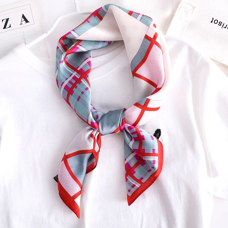 KOI LEAPING new summer decoration woman fashion scarves popular lattice dot printing small square scarf soft headscarf hot gift
KOI LEAPING new summer decoration woman fashion scarves popular lattice dot printing small square scarf soft headscarf hot gift
