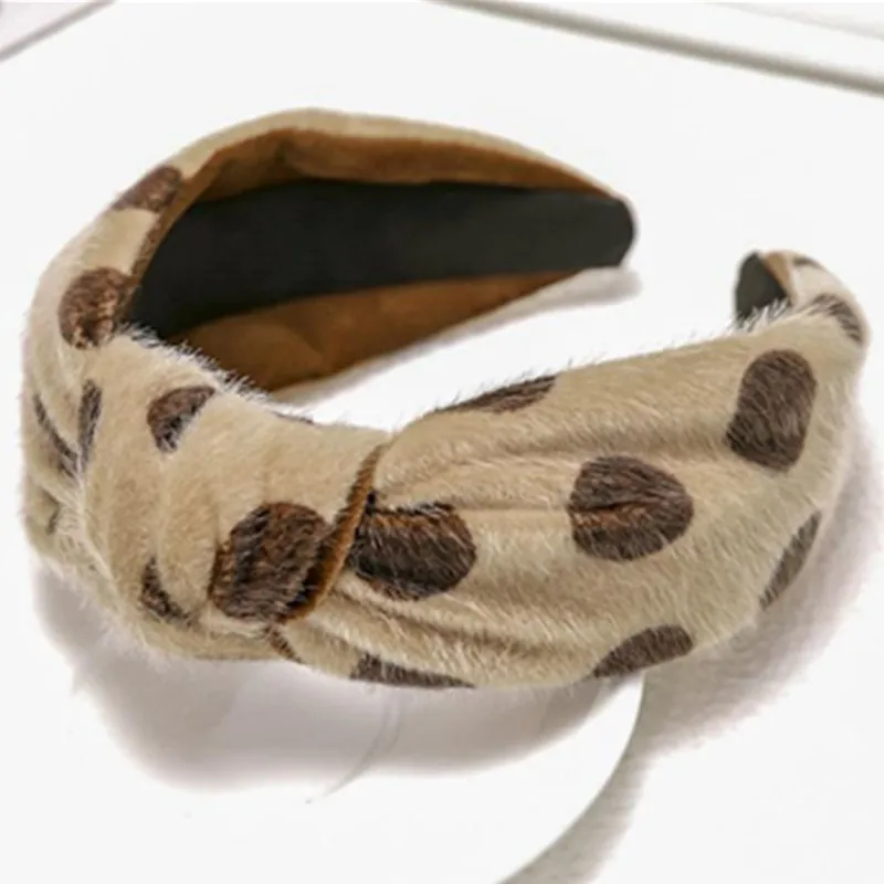 Vintage Headband for Women Hair Accessories Animal Print Knotted Center Headband Wide Turban Winter Hairband Hard Headband
Vintage Headband for Women Hair Accessories Animal Print Knotted Center Headband Wide Turban Winter Hairband Hard Headband