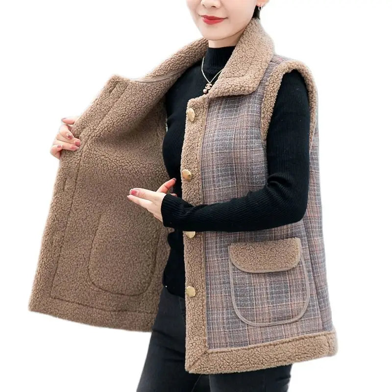 Women Vest Grain Fleece Sleeveless Short Coat Women Jacket Waistcoat Middle-Aged Elderly Mom 2021 Autumn Winter Outerwear 5XL
Women Vest Grain Fleece Sleeveless Short Coat Women Jacket Waistcoat Middle-Aged Elderly Mom 2021 Autumn Winter Outerwear 5XL