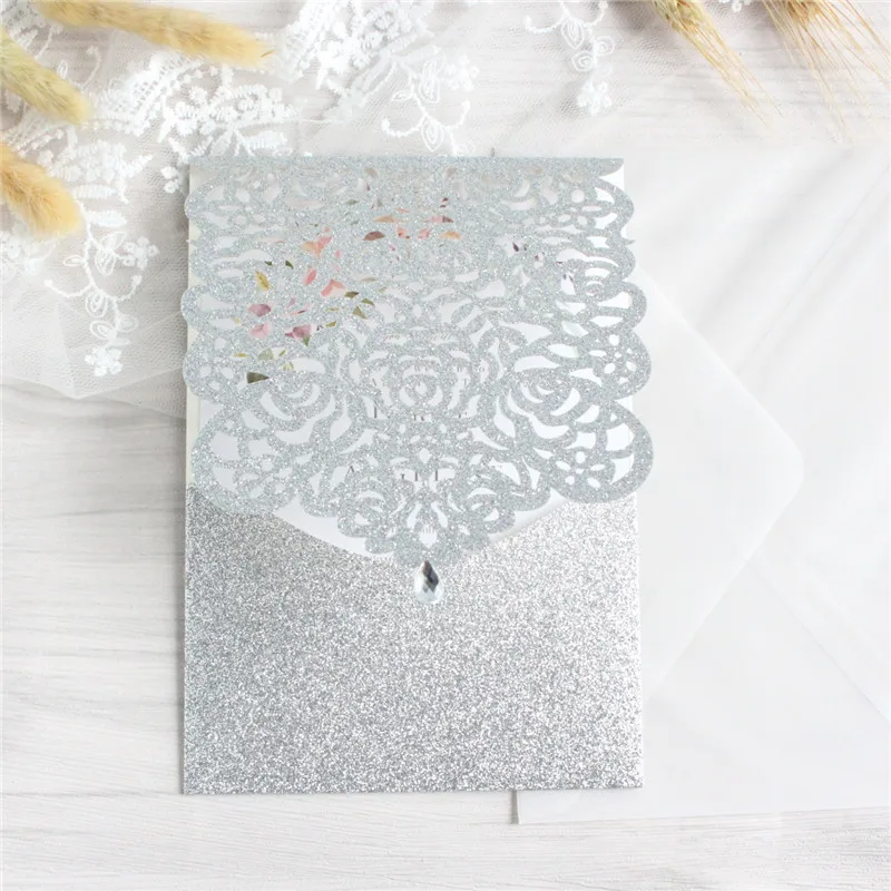 Glitter silver invitation card holder for wedding valentine's days luxury rose laser design with diamond decorated
Glitter silver invitation card holder for wedding valentine's days luxury rose laser design with diamond decorated