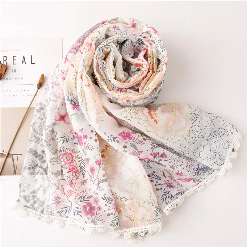 2021 Newest Women Floral Printed Pattern Gold Foil Scarf Lace Trim Shawls Wraps Hijabs Scarf
2021 Newest Women Floral Printed Pattern Gold Foil Scarf Lace Trim Shawls Wraps Hijabs Scarf