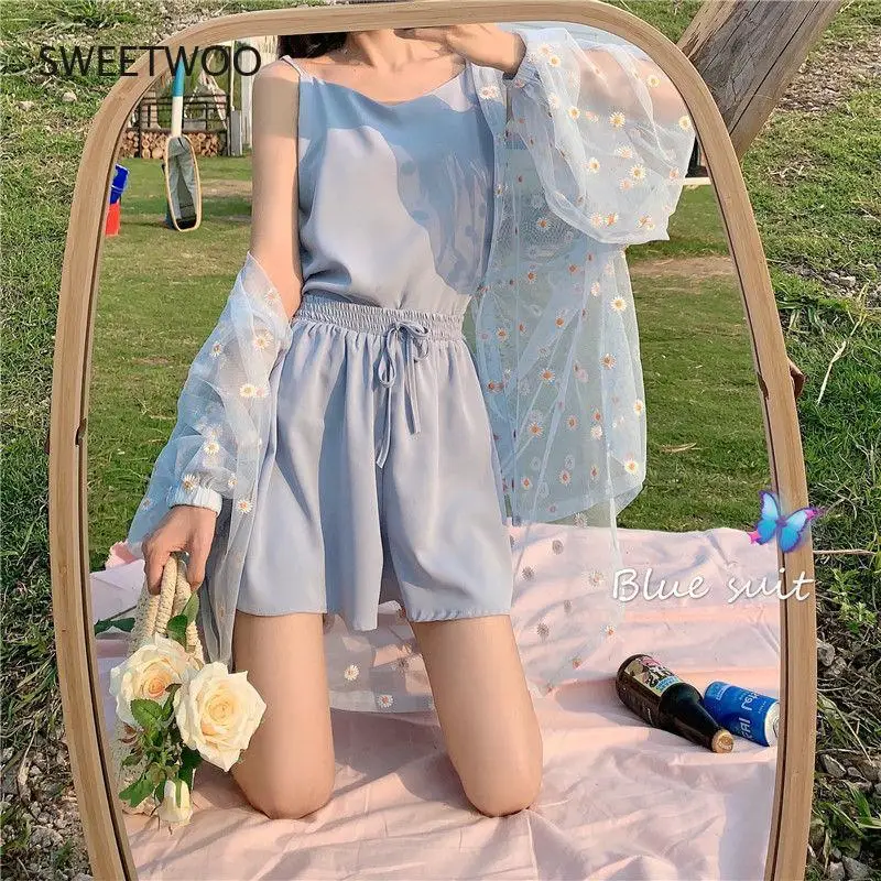 Women Sets Chic Purple Korean Sweet Summer Sun-Proof Teens 3 Piece Set Floral Long Sleeve Blouse Chic High Waisted Womens Shorts
Women Sets Chic Purple Korean Sweet Summer Sun-Proof Teens 3 Piece Set Floral Long Sleeve Blouse Chic High Waisted Womens Shorts