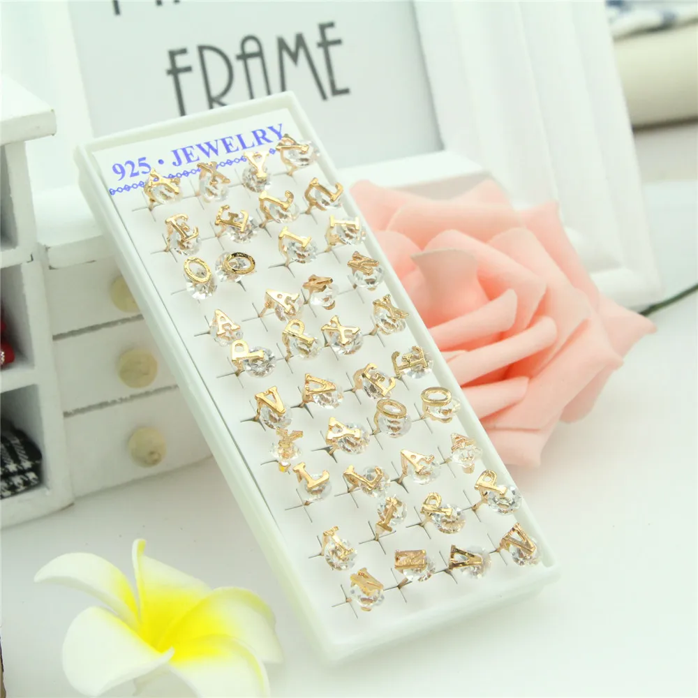 20 Pairs of a Box of New Gold Color Earrings Personality Charm Classic Letters Round Inlaid Crystal Earrings Jewelry
20 Pairs of a Box of New Gold Color Earrings Personality Charm Classic Letters Round Inlaid Crystal Earrings Jewelry