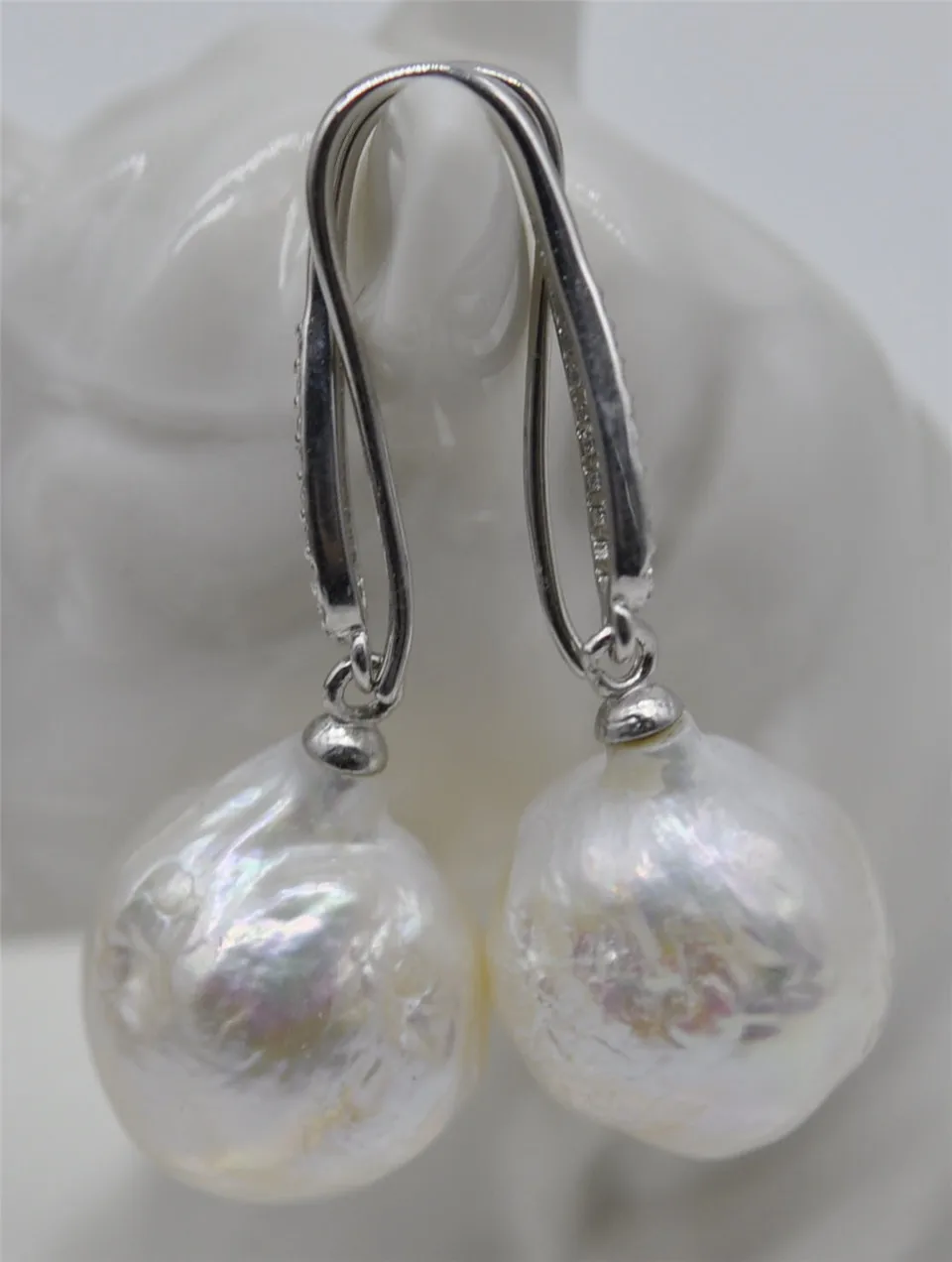 HABITOO 16mm Baroque White Keshi Reborn Freshwater Pearl Dangle Earring 925 Silver Ladies Pearl Earrings Jewelry Gift for Women
HABITOO 16mm Baroque White Keshi Reborn Freshwater Pearl Dangle Earring 925 Silver Ladies Pearl Earrings Jewelry Gift for Women