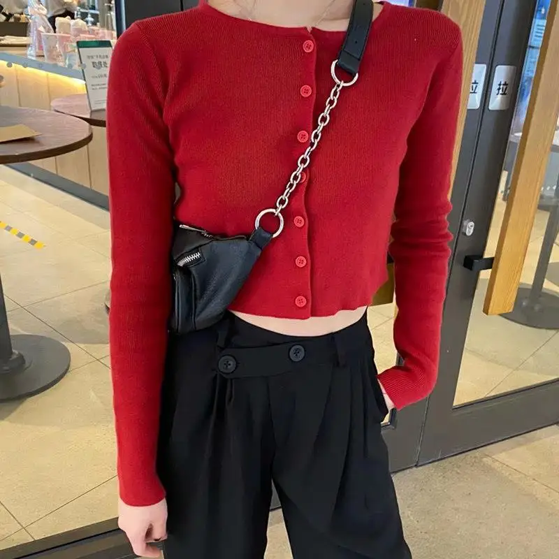 Slim Girls Short Sweater Cardigan 2022 Fashion Ladies Elegant Button Bomb Knitted Coats Vintage Female Soft Sweaters Women
Slim Girls Short Sweater Cardigan 2022 Fashion Ladies Elegant Button Bomb Knitted Coats Vintage Female Soft Sweaters Women