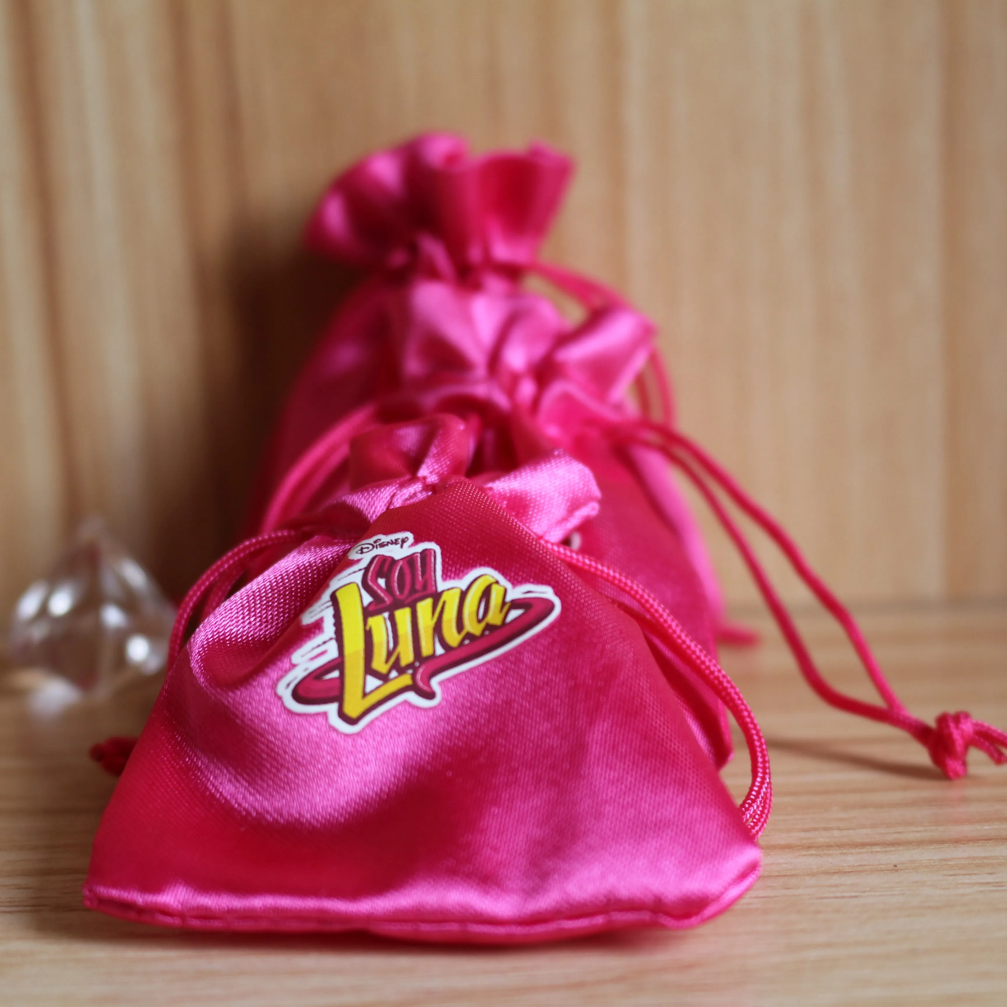 100pcs CBRL small Satin drawstring pouches Satin jewelry pouches Satin gift pouches bags custom logo headset bag gift bag
100pcs CBRL small Satin drawstring pouches Satin jewelry pouches Satin gift pouches bags custom logo headset bag gift bag