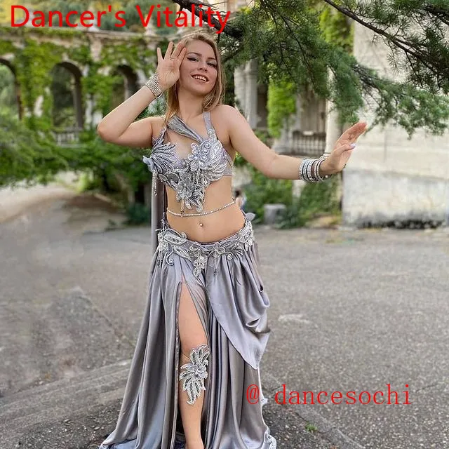 Customized Belly Dance Ribbon Bra Applique Skirt Women Oriental Indian Drum Dance Competition Performance Costume Stage We
Customized Belly Dance Ribbon Bra Applique Skirt Women Oriental Indian Drum Dance Competition Performance Costume Stage We