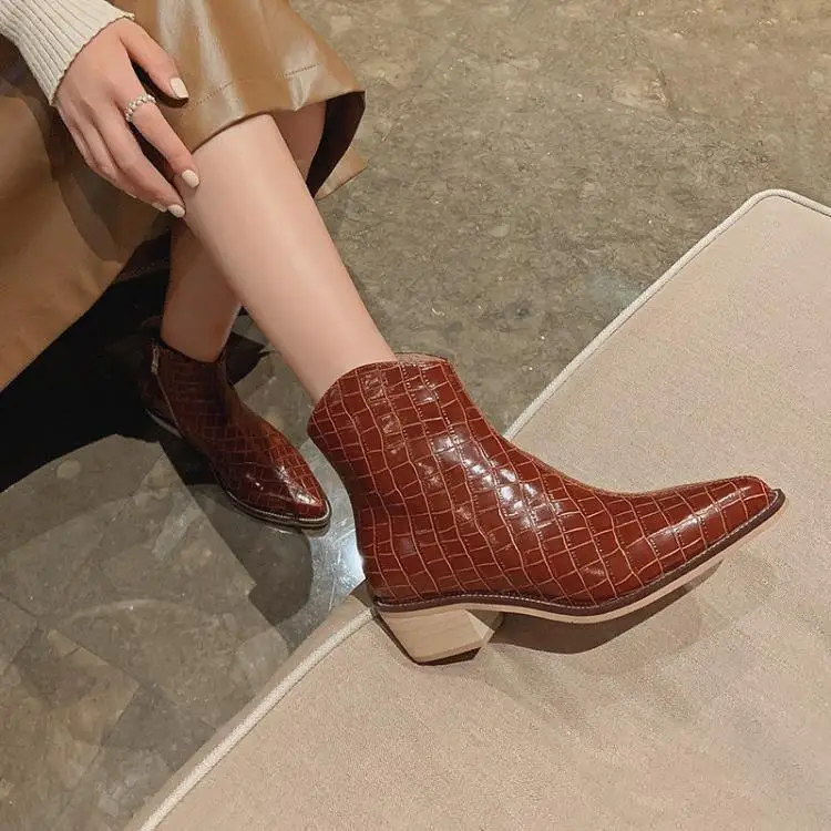 New Stone Pattern Shoes Woman Fall Winter Genuine Leather Boot 2022 Female Fashion Retro Chunky Heel Ankle Zipper Boots
New Stone Pattern Shoes Woman Fall Winter Genuine Leather Boot 2022 Female Fashion Retro Chunky Heel Ankle Zipper Boots