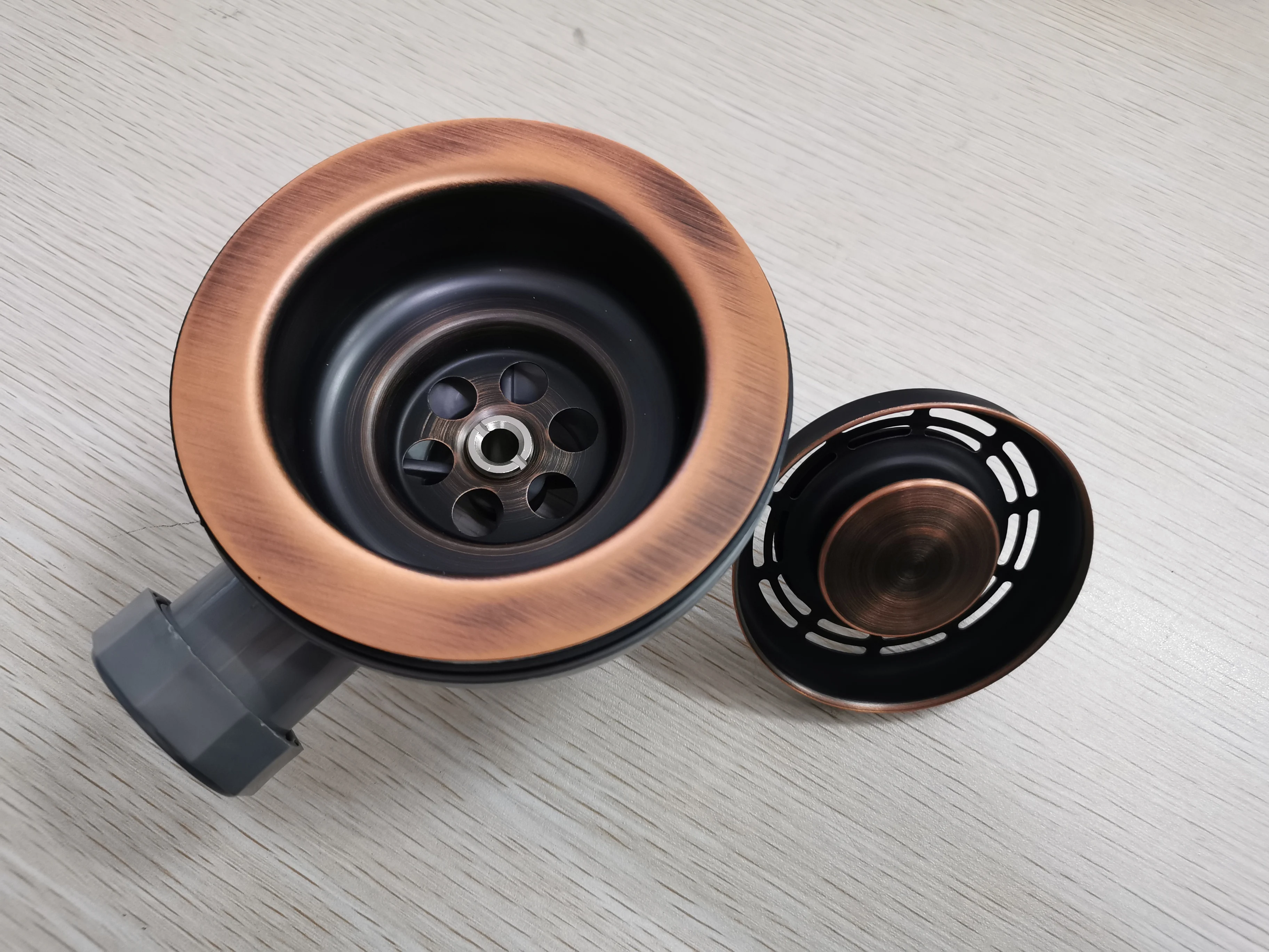 Talea Drain Kitchen Sink Strainer Bronze Plated Downcomer Bronze Colored Drainer with Overflow
Talea Drain Kitchen Sink Strainer Bronze Plated Downcomer Bronze Colored Drainer with Overflow