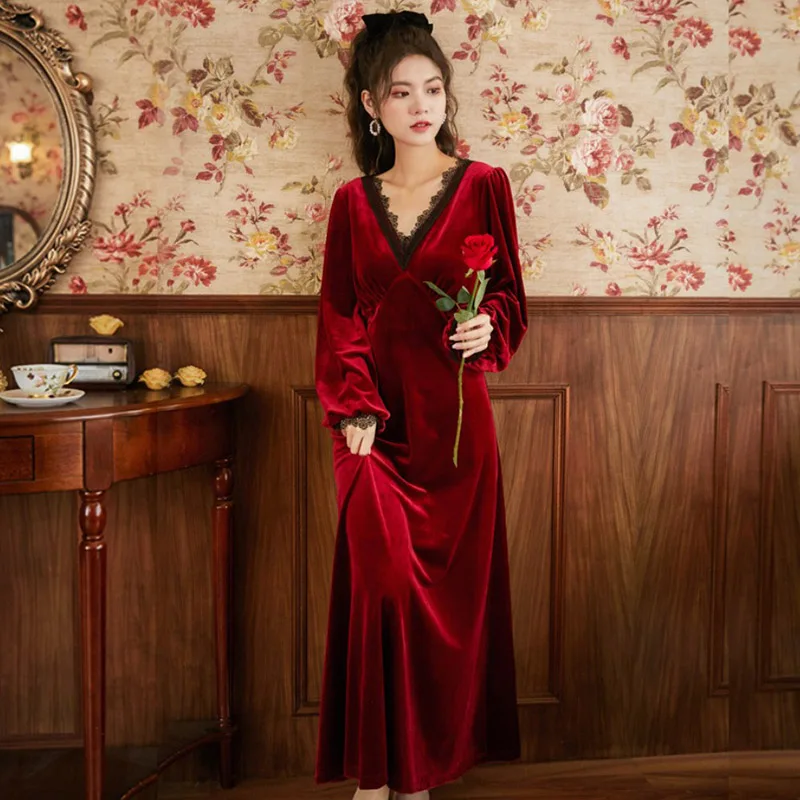 Elegant Woman Winter Dress 2021 Red Velvet Nightwear Ankle Length Long Nightgown v Neck Lace Home Wear French Style Green FG261
Elegant Woman Winter Dress 2021 Red Velvet Nightwear Ankle Length Long Nightgown v Neck Lace Home Wear French Style Green FG261