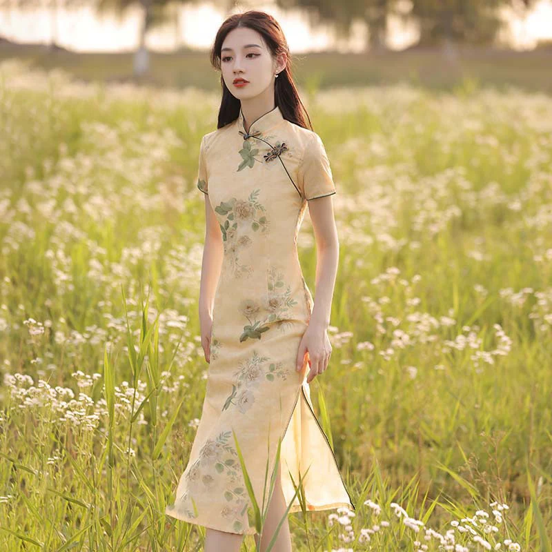 Chinese Traditional Dress Yellow Cheongsam Modern Flower Embroidery Oriental Qipao Improved Elegant Clothes For Young Girl Party
Chinese Traditional Dress Yellow Cheongsam Modern Flower Embroidery Oriental Qipao Improved Elegant Clothes For Young Girl Party
