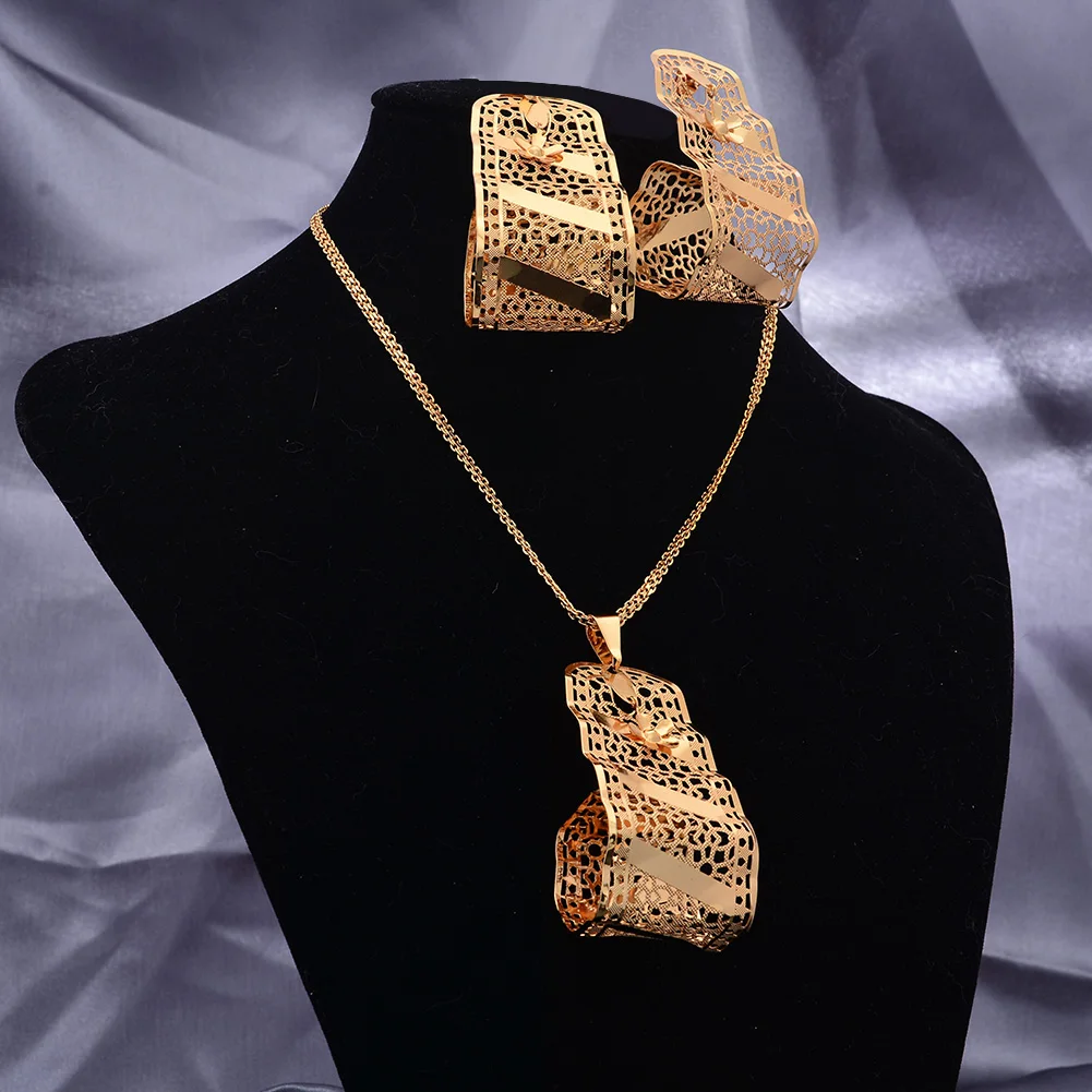 Three Styles Luxury Dubai 24k Gold Color Jewelry Sets For African/Amercian Women Bridal Wedding Jewelry Set Party Gifts
Three Styles Luxury Dubai 24k Gold Color Jewelry Sets For African/Amercian Women Bridal Wedding Jewelry Set Party Gifts