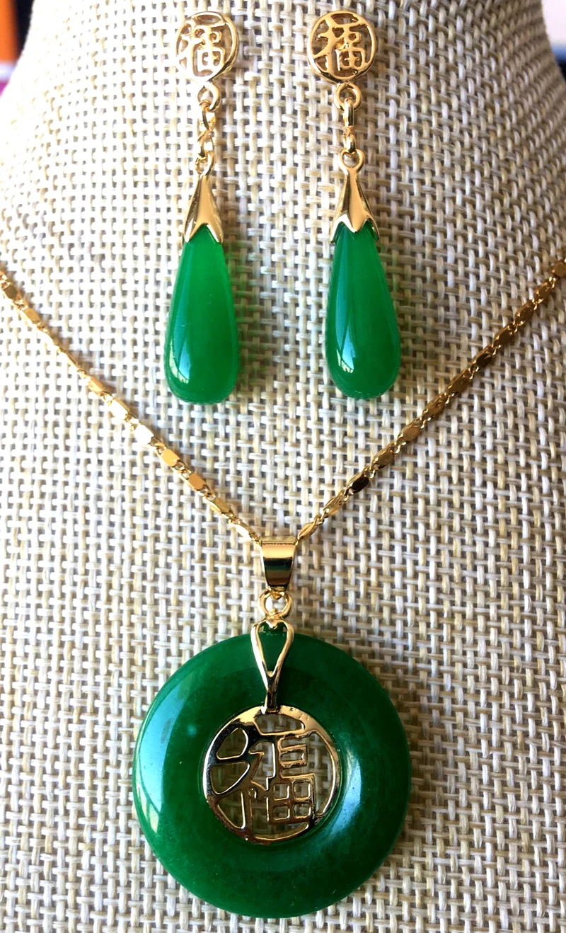 Natural green Jades Earrings Pendant Necklace Set For women Jewelry + free chain
Natural green Jades Earrings Pendant Necklace Set For women Jewelry + free chain