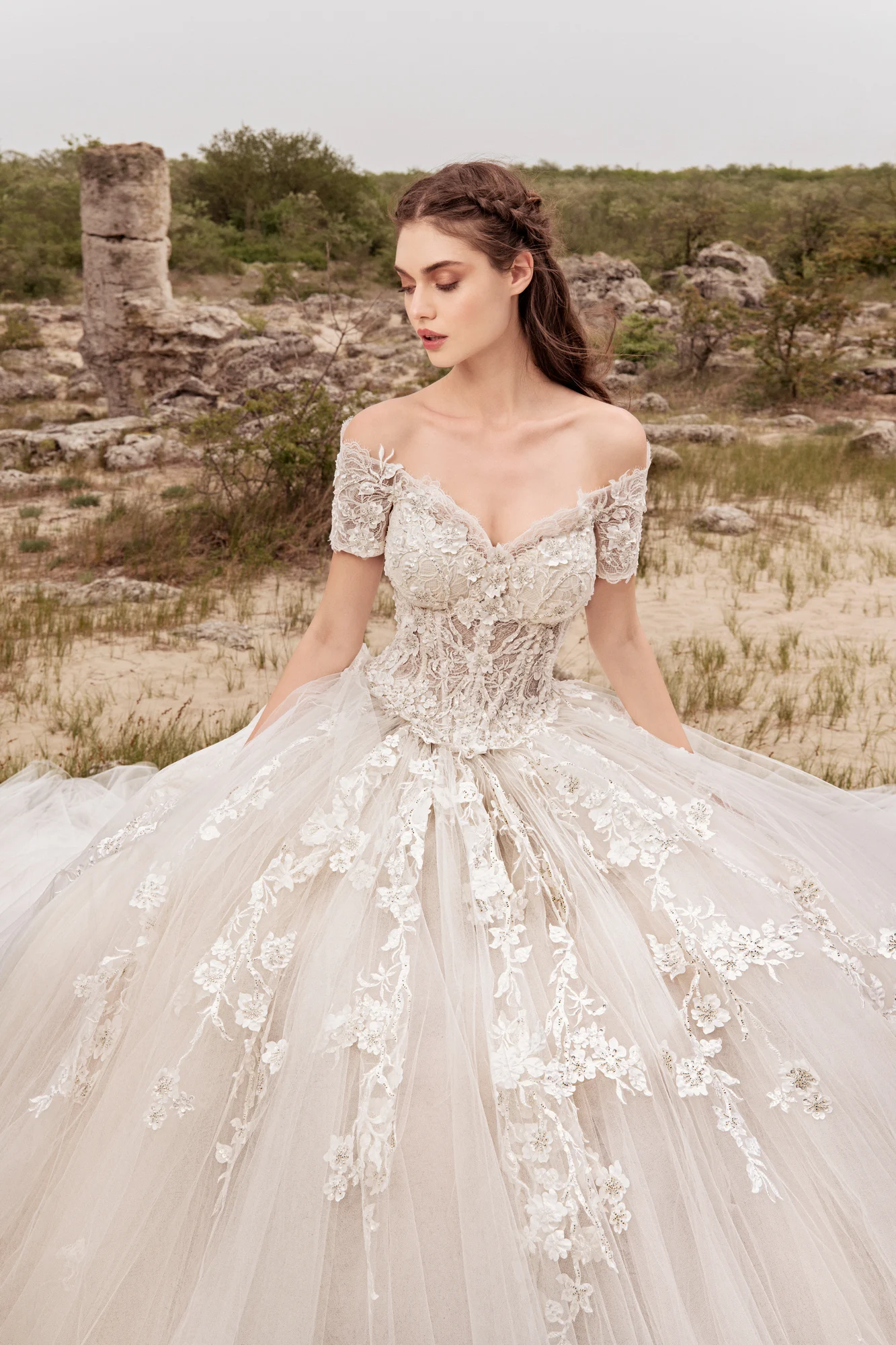 New Wedding Dresses Sexy Off Shoulder Lace Appliques Beads Bridal Gowns Custom Made Sweep Train Ball Gown Wedding Dress
New Wedding Dresses Sexy Off Shoulder Lace Appliques Beads Bridal Gowns Custom Made Sweep Train Ball Gown Wedding Dress