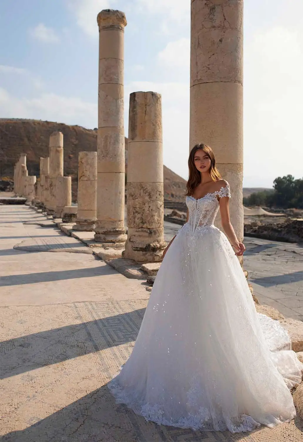 2020 Wedding Dresses Sexy Off Shoulder Lace-up Back A Line Bridal Gowns Custom Made Appliques Lace Sweep Train Wedding Dress
2020 Wedding Dresses Sexy Off Shoulder Lace-up Back A Line Bridal Gowns Custom Made Appliques Lace Sweep Train Wedding Dress