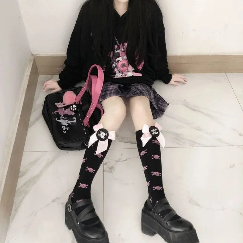 Y2k Freak Spicy Girl Lolita Skull Gothic Stockings Female Bow Socks Harajuku Black Powder Steampunk JK Calf Socks
Y2k Freak Spicy Girl Lolita Skull Gothic Stockings Female Bow Socks Harajuku Black Powder Steampunk JK Calf Socks