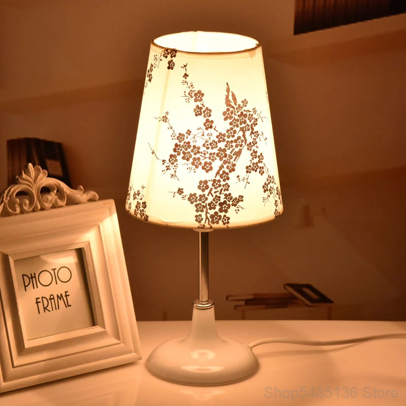 Nordic Cloth Table Lamp Modern LED Stand Lighting Bedside Desk Lamp Bedroom Living Room Study Book Light Fixtures Table Light
Nordic Cloth Table Lamp Modern LED Stand Lighting Bedside Desk Lamp Bedroom Living Room Study Book Light Fixtures Table Light