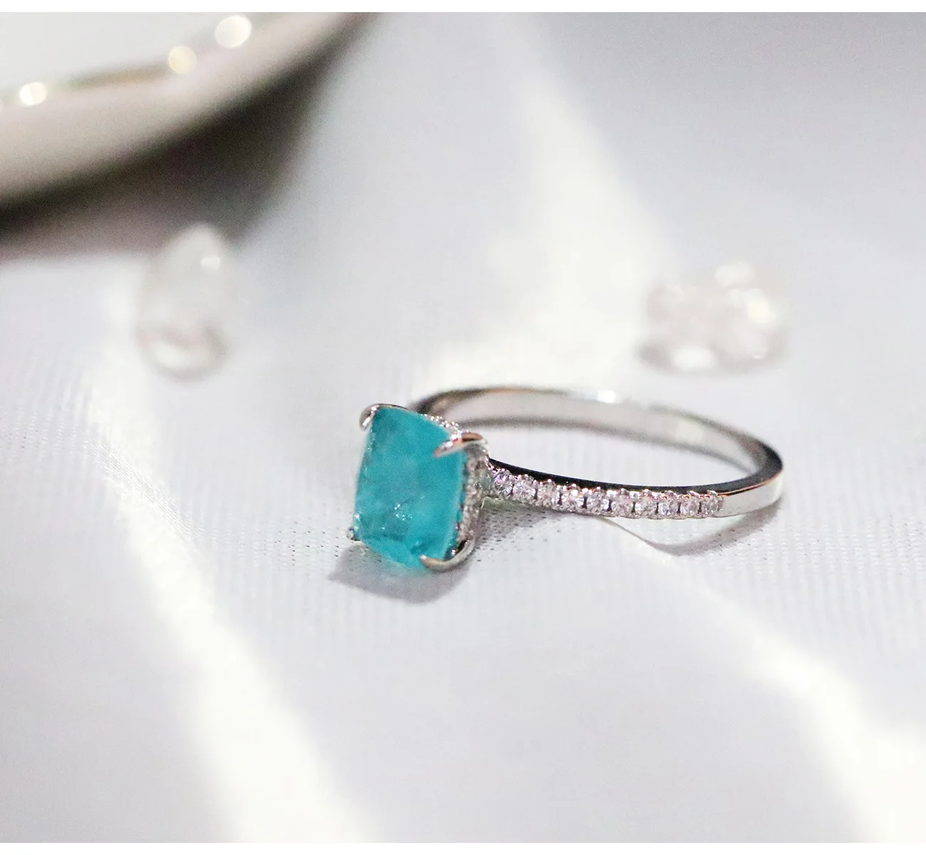 QTT Charms Wedding Rings For Women Paraiba Lab Emerald Tourmaline Stone Party Silver Color Jewelry Accessories
QTT Charms Wedding Rings For Women Paraiba Lab Emerald Tourmaline Stone Party Silver Color Jewelry Accessories