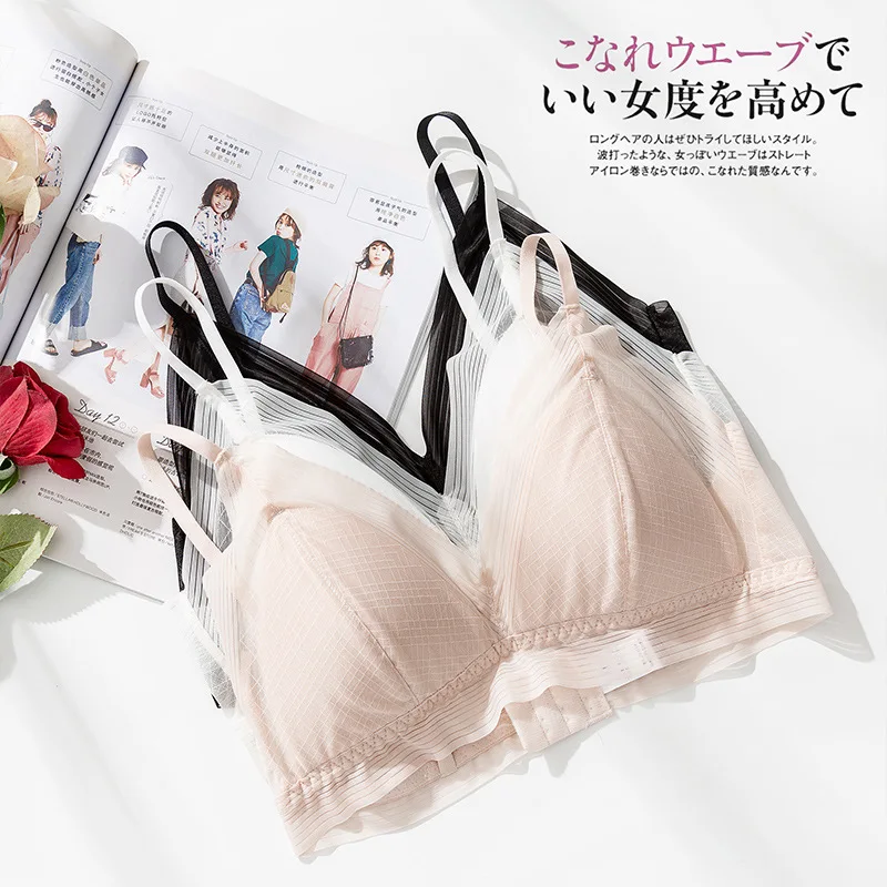 French Bra Silk Girl Triangle Cup No Steel Ring Sexy Bra Lace Super Thin No Trace
French Bra Silk Girl Triangle Cup No Steel Ring Sexy Bra Lace Super Thin No Trace