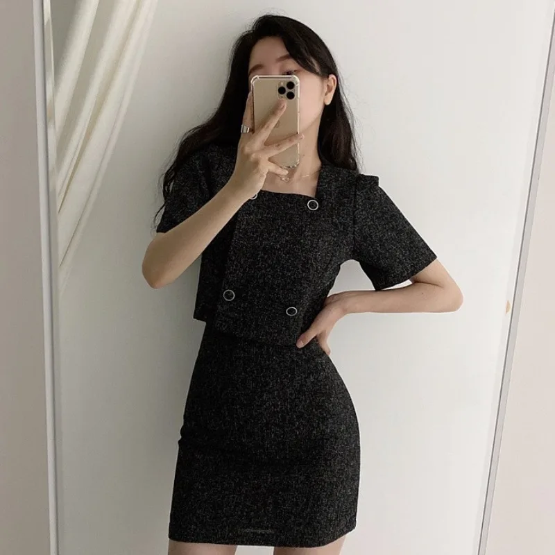 Women's Minimalist Matching Sets Solid Square Collar Double Breasted Tops High Waist Wrapping Mini Skirt Autumn Spring 2021
Women's Minimalist Matching Sets Solid Square Collar Double Breasted Tops High Waist Wrapping Mini Skirt Autumn Spring 2021