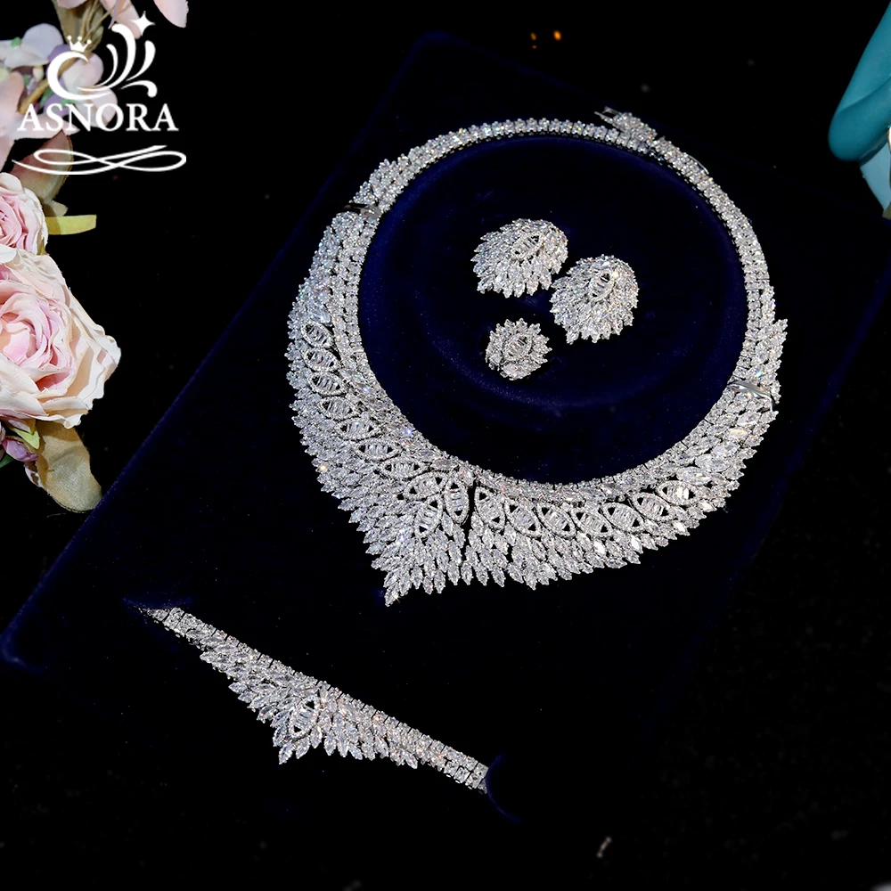 ASNORA New 4 Pcs Jewelry Set For Women Crystal Wedding Cubic Zircon Necklace African Dubai Bridal Set Prom Accessories X0045
ASNORA New 4 Pcs Jewelry Set For Women Crystal Wedding Cubic Zircon Necklace African Dubai Bridal Set Prom Accessories X0045