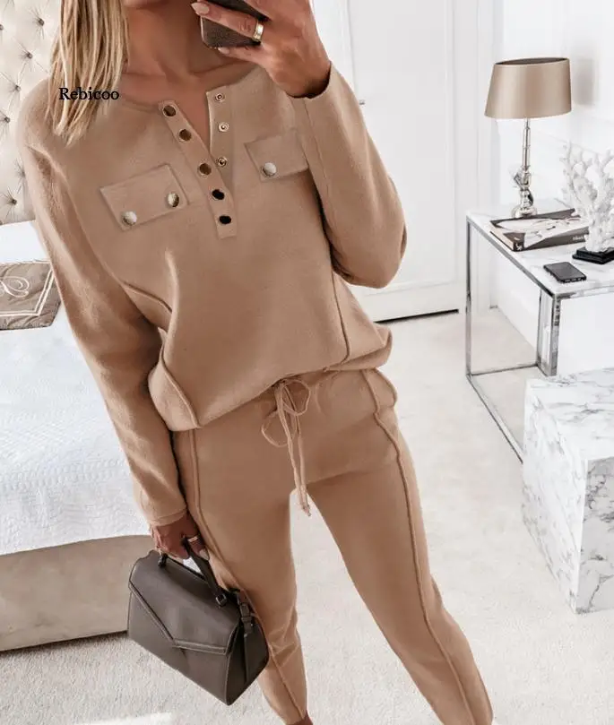 Spring and Autumn New Women's Suits New Women's Round Neck Button Decoration Casual Suits
Spring and Autumn New Women's Suits New Women's Round Neck Button Decoration Casual Suits