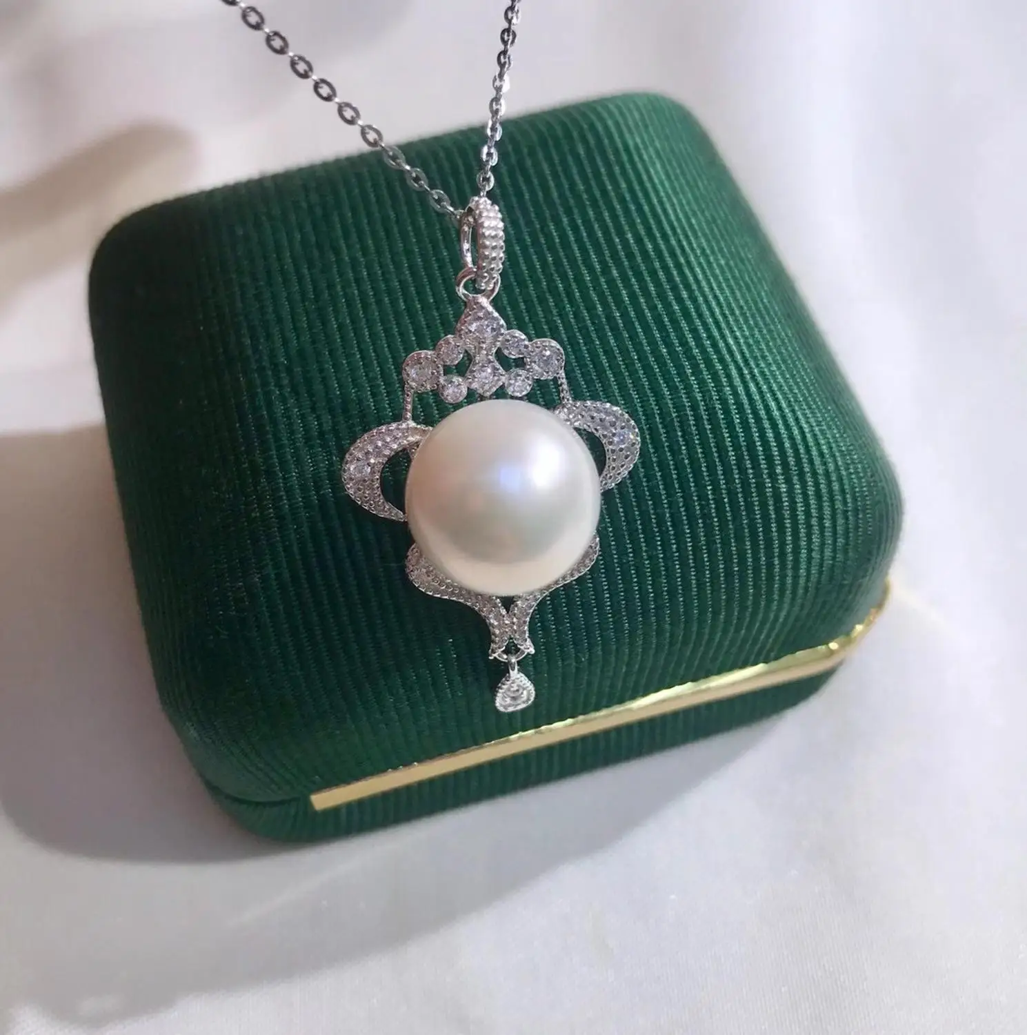 Wholesale Hot Lady 925 Sterling Silver Pendant Base Settings Mountings Findings Parts for Pearl Crystal Jade Agate 5pcs/lot
Wholesale Hot Lady 925 Sterling Silver Pendant Base Settings Mountings Findings Parts for Pearl Crystal Jade Agate 5pcs/lot