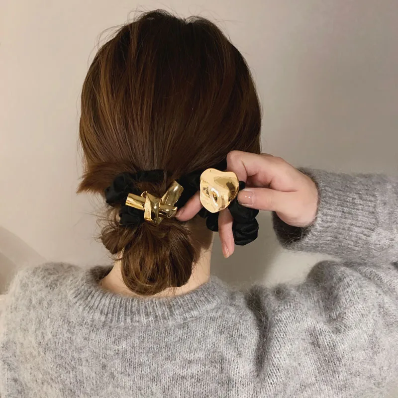 Ruoshui Woman Metal Irregular Hair Ties Women Scruchie Women Fashion Hair Accessories Rubber Band Headwear Elastic Hairband
Ruoshui Woman Metal Irregular Hair Ties Women Scruchie Women Fashion Hair Accessories Rubber Band Headwear Elastic Hairband