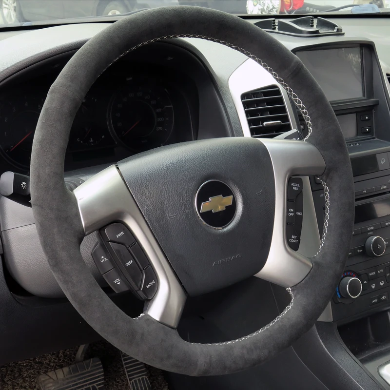 Для Chevrolet Captiva аксессуары для модификации интерьера Сделай Сам полностью черная замша кожаный интерьер автомобиля чехол рулевого колеса
Для Chevrolet Captiva аксессуары для модификации интерьера Сделай Сам полностью черная замша кожаный интерьер автомобиля чехол рулевого колеса