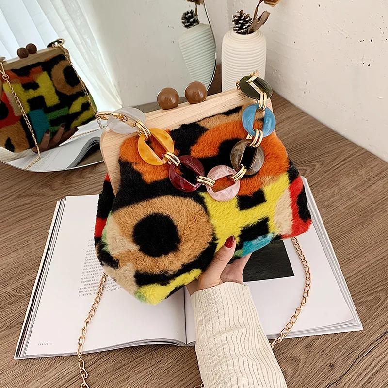 Wood Clip Autumn And Winter Plush Handbag Woman 2020 New Designer Korean Acrylic Chain Shoulder Crossbody Bag Clutch Female
Wood Clip Autumn And Winter Plush Handbag Woman 2020 New Designer Korean Acrylic Chain Shoulder Crossbody Bag Clutch Female