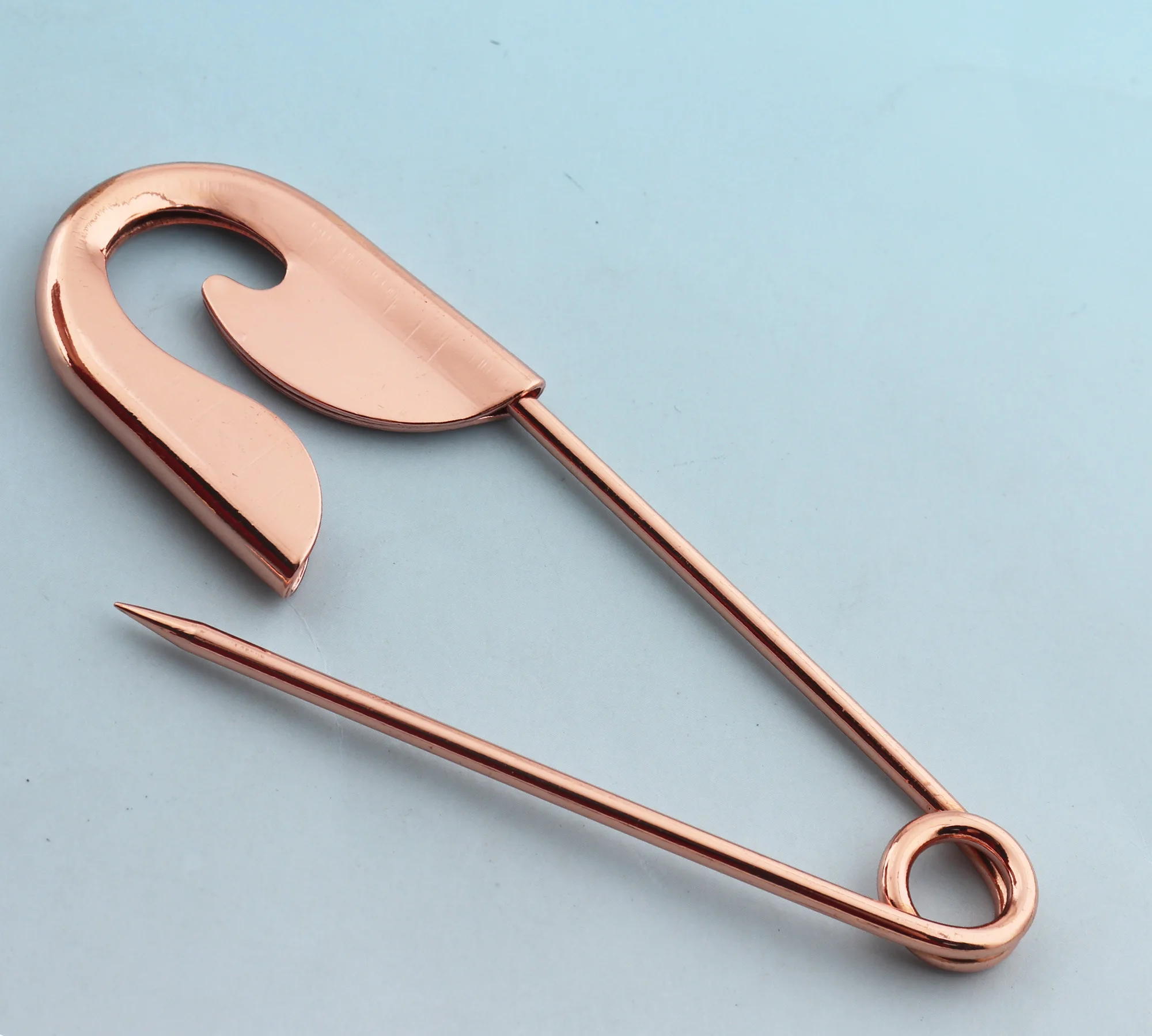 5pcs 10cm Large Safety Pins Rose Gold Safety Pins Metal Pins Shawl Pins Brooch Safety Pins DIY Garment Pins
5pcs 10cm Large Safety Pins Rose Gold Safety Pins Metal Pins Shawl Pins Brooch Safety Pins DIY Garment Pins