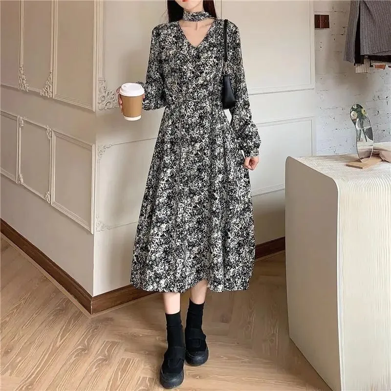 New Floral Print Chiffon Maxi Dress with Scarf Women Korean Autumn Full Sleeve Party Prom Ladies Long Dresses Female Vestidos
New Floral Print Chiffon Maxi Dress with Scarf Women Korean Autumn Full Sleeve Party Prom Ladies Long Dresses Female Vestidos