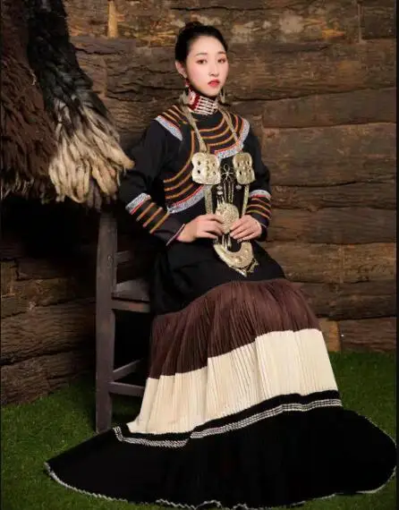 Chinese Folk Cloth Liangshan Yi Women Dress Traditional Ethnic Ancient Costume Spring
Chinese Folk Cloth Liangshan Yi Women Dress Traditional Ethnic Ancient Costume Spring