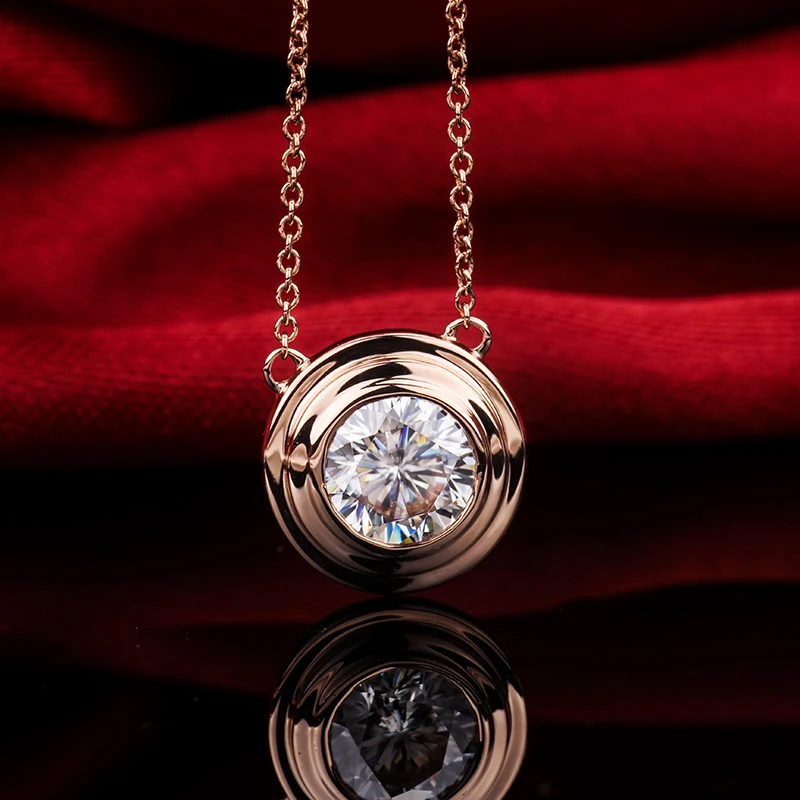 Fashion Engagement Pendant 18K Rose Gold Pendant Necklace With 1ct EF 6.5mm Round Brilliant Cut Moissanite Stone Long Pendant
Fashion Engagement Pendant 18K Rose Gold Pendant Necklace With 1ct EF 6.5mm Round Brilliant Cut Moissanite Stone Long Pendant