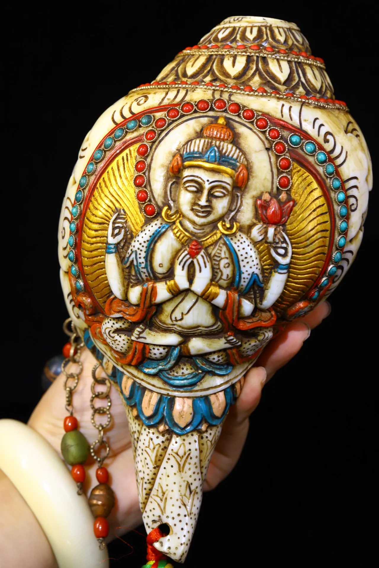 7"Tibet Temple Collection Old Natural Conch Cinnabar Tracing Mosaic Gem Four-arm Guanyin Snail Worship Hall Town house Exorcism
7"Tibet Temple Collection Old Natural Conch Cinnabar Tracing Mosaic Gem Four-arm Guanyin Snail Worship Hall Town house Exorcism