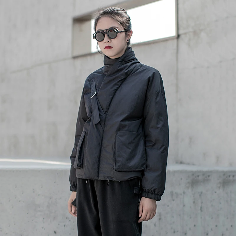 version Long-sleeved loose of the black warm button cotton coat ladies parka fashion trend new autumn and winter
version Long-sleeved loose of the black warm button cotton coat ladies parka fashion trend new autumn and winter