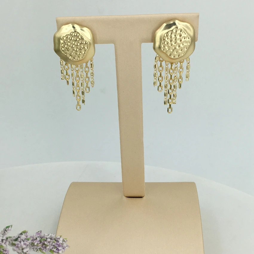 Yuminglai Dubai Quality Women's Earrings, Love Earrings, Gold-plated Jewelry FHK11938
Yuminglai Dubai Quality Women's Earrings, Love Earrings, Gold-plated Jewelry FHK11938