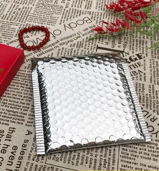 100Pcs/lot Silver Bubble Mailers Padded Envelopes,Multi-function Packaging Metallic Shipping Bags,Bubble Shipping Mailing Bags
100Pcs/lot Silver Bubble Mailers Padded Envelopes,Multi-function Packaging Metallic Shipping Bags,Bubble Shipping Mailing Bags