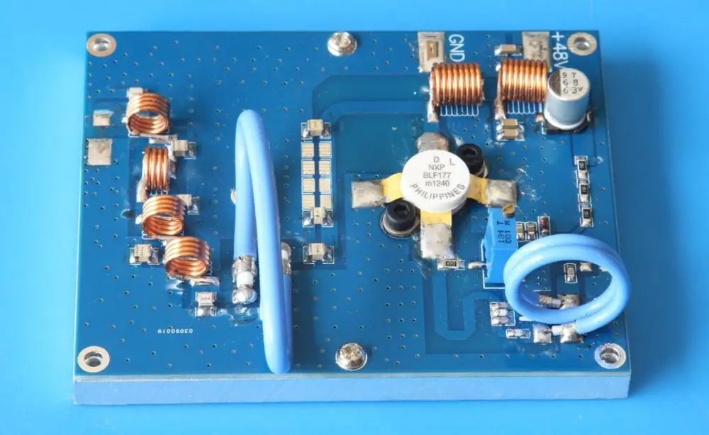 150W 200W(max) RF FM transmitter Amplifier FM 70-120MHZ Modulation Power Amplifier For Ham Radio Amplifier
150W 200W(max) RF FM transmitter Amplifier FM 70-120MHZ Modulation Power Amplifier For Ham Radio Amplifier