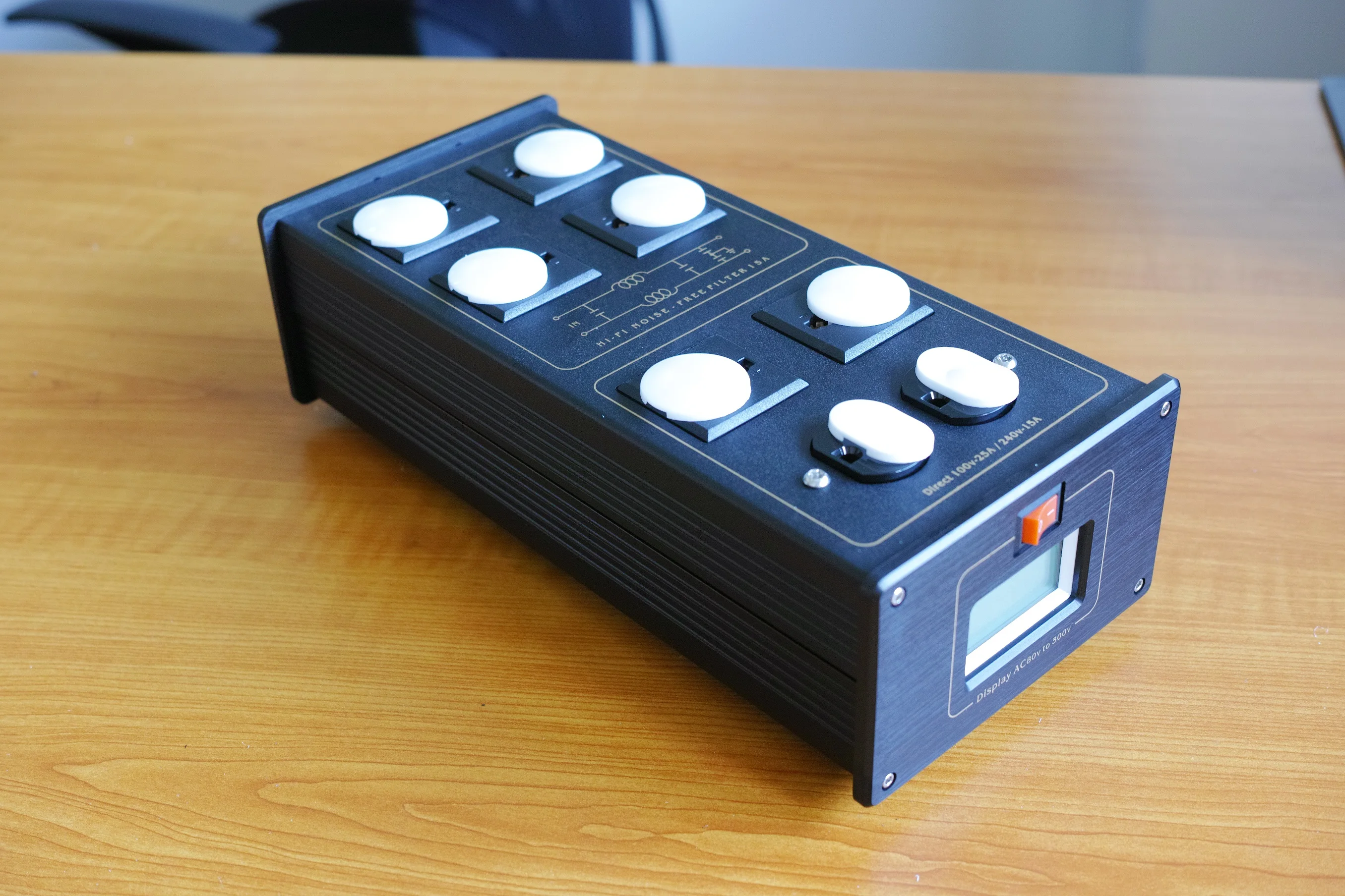 Two-way American standard six-way compatible socket with filter and pass-through voltage display
Two-way American standard six-way compatible socket with filter and pass-through voltage display
