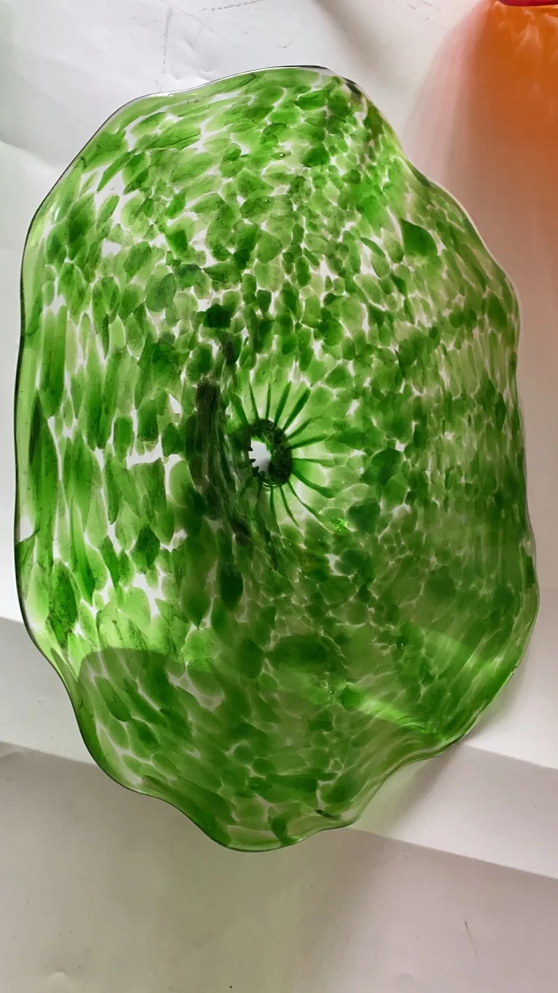 Top Quality Multi Color Blown Glass Wall Lamps Custom Made Hand Blown Glass Hanging Wall Plates
Top Quality Multi Color Blown Glass Wall Lamps Custom Made Hand Blown Glass Hanging Wall Plates