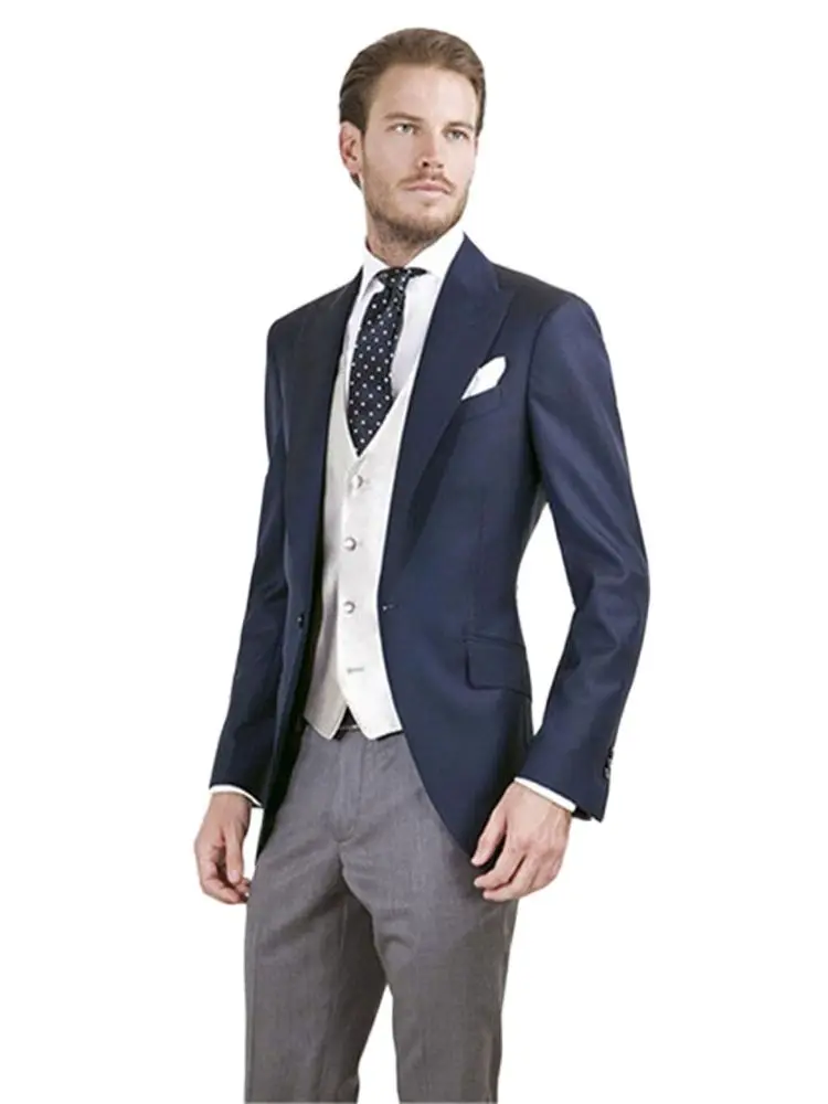 Formal Latest Tailored 3Pcs Navy Jacket Grey Pants White Vest Wedding Men Suit Set Custom Made Blazer Trousers Dinner Party Wear
Formal Latest Tailored 3Pcs Navy Jacket Grey Pants White Vest Wedding Men Suit Set Custom Made Blazer Trousers Dinner Party Wear