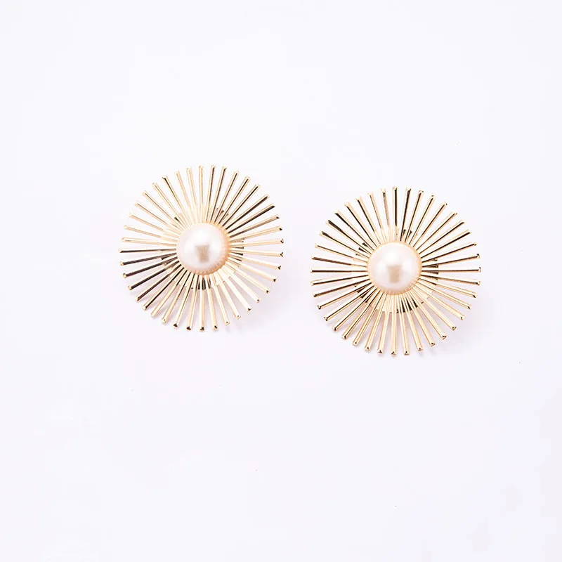 2021 new jewelry fashion fashion sunflower pearl earrings for women Clip on Earrings for Women Geometric Gold Clip Earrings
2021 new jewelry fashion fashion sunflower pearl earrings for women Clip on Earrings for Women Geometric Gold Clip Earrings