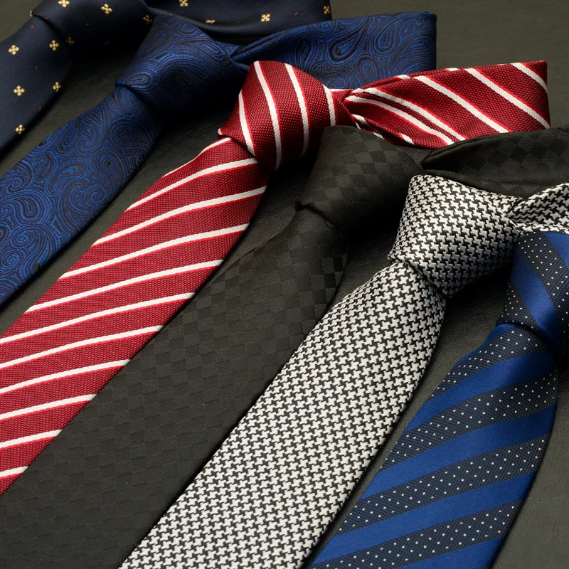 High Quality 2024 New Fashion Ties Men Business 7cm Stripe Wedding Formal Ties for men Designers Brand with Hand Tie a Knot Tie
High Quality 2024 New Fashion Ties Men Business 7cm Stripe Wedding Formal Ties for men Designers Brand with Hand Tie a Knot Tie